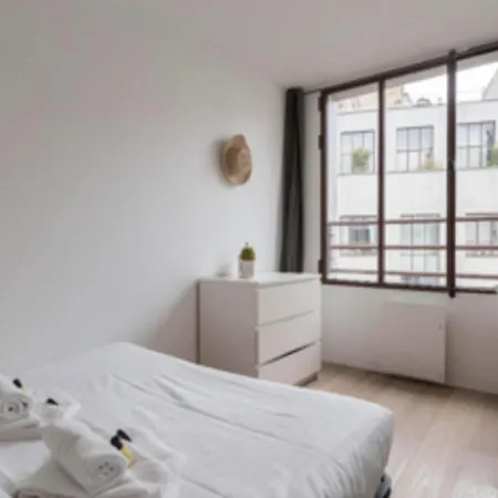 Calm Duplex Between Bastille And Le Marais